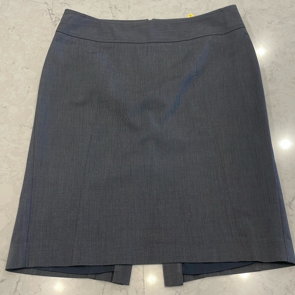 Express Design Studio charcoal pencil skirt in size 2.